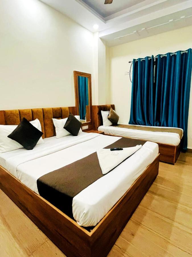 Hotel Raj - Near Railway Station ハリドワール エクステリア 写真